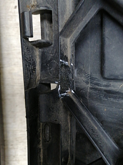 AA045529; Бампер передний; под паркт.; под омыват. (4L0 807 437 H) для Audi Q7 I рест. (2010-2015)/БУ; Оригинал; Р1, Мелкий дефект; 