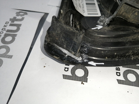 Фотография детали AA045554; Накладка ПТФ правая (52030-42050) для Toyota Rav4 40 рест. (2015 — 2019)/БУ; Оригинал; Р1, Мелкий дефект; . Фото номер 7