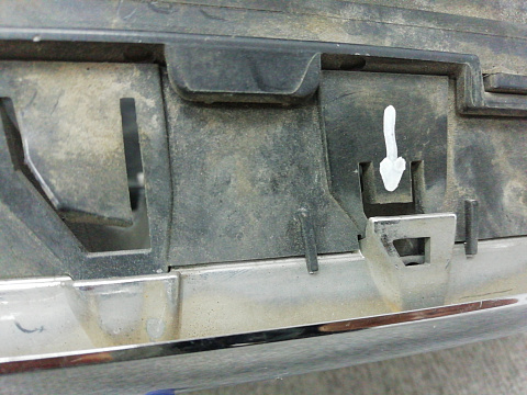 Фотография детали AA004524; Решетка радиатора правая (51317157688) для BMW/БУ; Оригинал; Р1, Мелкий дефект; . Фото номер 7