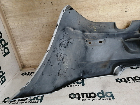 Фотография детали AA042870; Бампер задний; без паркт. (8200916804) для Renault Logan I рест. (2009-2015)/БУ; Оригинал; Р1, Мелкий дефект; . Фото номер 20