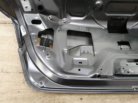 Фотография детали AA039246; Крышка багажника (F1EB-F40617-AB) для Ford Focus III Sedan рест. (2015- 2019)/БУ; Оригинал; Р1, Мелкий дефект; . Фото номер 10