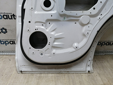 AA045177; Дверь задняя правая (T4A1370) для Jaguar F-Pace I (2016-2020)/БУ; Оригинал; Р1, Мелкий дефект;