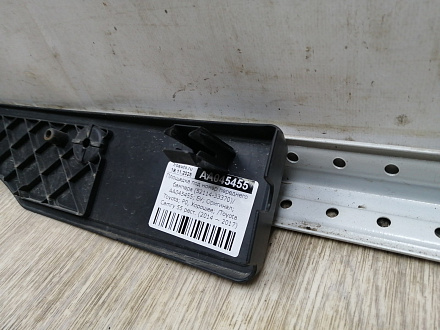 AA045455; Площадка под номер переднего бампера (52114-33370) для Toyota Camry 55 рест. (2014 — 2017)/БУ; Оригинал; Р0, Хорошее; 