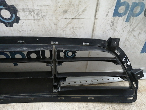 Фотография детали AA045451; Решетка переднего бампера (86522-3J200) для Hyundai IX55 (2008-2013)/БУ; Оригинал; Р1, Мелкий дефект; . Фото номер 9