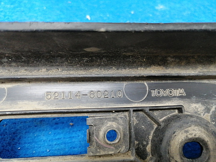 AA015577; Площадка под номер (52114-60210) для Toyota Land Cruiser Prado 150 рест. (2013 — 2017)/БУ; Оригинал; Р0, Хорошее; 