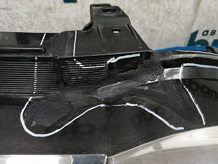 AA033271; Решетка радиатора (53101-33510) для Toyota Camry 55 рест. (2014 — 2017)/БУ; Оригинал; Р2, Удовлетворительное; 