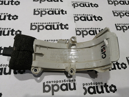 AA044758; Повторитель поворота в зеркало правый (81730-02110) для Toyota/БУ; Оригинал; Р0, Хорошее; 
