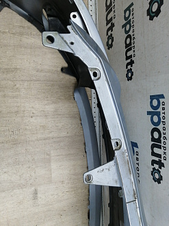 AA045931; Бампер передний; без паркт.; без омыват. (52119-02A90) для Toyota Auris I рест. (2010- 2013)/БУ; Оригинал; Р1, Мелкий дефект; 