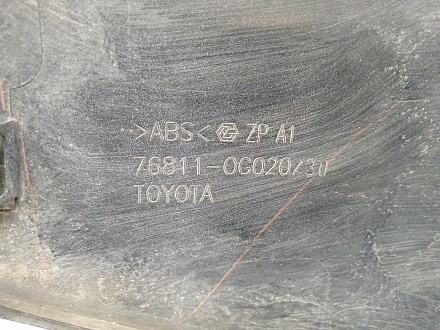AA035617; Накладка крышки багажника (76811-0G020) для Toyota Land Cruiser Prado 150 рест. (2013 — 2017)/БУ; Оригинал; Р1, Мелкий дефект; 