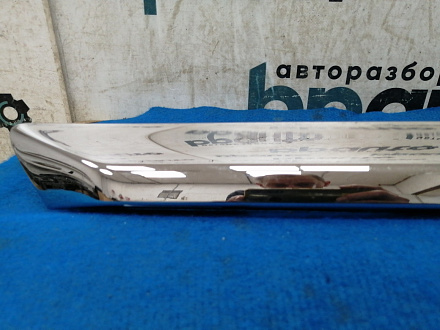 AA030940; Накладка крышки багажника; под камер. (76801-48220) для Lexus RX 450h/БУ; Оригинал; Р1, Мелкий дефект; 