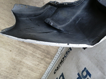 AA044959; Бампер задний; без паркт. (52159-02840) для Toyota Auris II (2013 — 2015)/БУ; Оригинал; Р2, Удовлетворительное; 