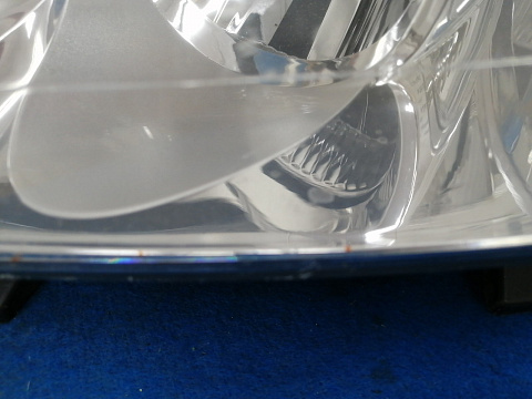 Фотография детали AA029476; Фара галоген левая (9649986280) для Peugeot 207/БУ; Оригинал; Р2, Удовлетворительное; . Фото номер 5