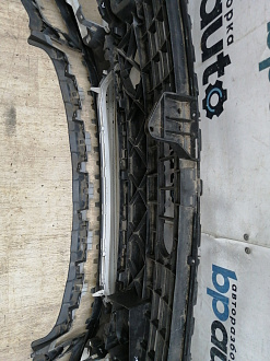 AA045519; Бампер передний; под паркт.; под омыват. (4L0 807 437 H) для Audi Q7 I рест. (2010-2015)/БУ; Оригинал; Р1, Мелкий дефект; 