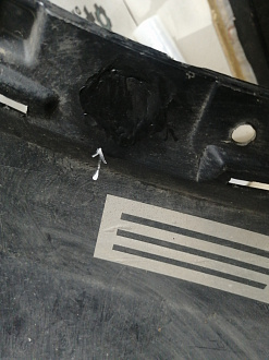 AA045951; Бампер передний; под паркт.; под омыват. (52119-0E220) для Toyota Highlander III (2014 — 2016)/БУ; Оригинал; Р1, Мелкий дефект; 