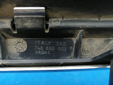 AA027400; Решетка радиатора (7L6853653) для Volkswagen Touareg I рест. (2007- 2010)/БУ; Оригинал; Р2, Удовлетворительное; 