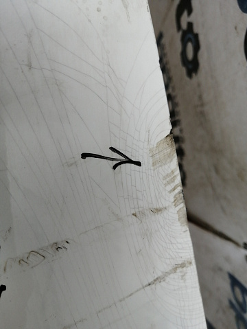 Фотография детали AA046107; Бампер передний, AMG; под паркт.; без омыват. (A2058850925) для Mercedes-Benz C-klasse IV (W205) (2014-2018)/БУ; Оригинал; Р1, Мелкий дефект; . Фото номер 6