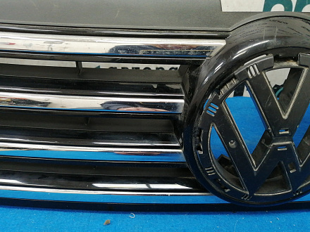 AA028209; Решетка радиатора (3AA853651) для Volkswagen Passat/БУ; Оригинал; Р2, Удовлетворительное; 