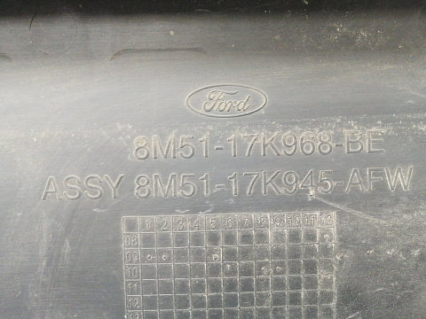 Фотография детали AA032263; Решетка переднего бампера (8M51-17B968-BE) для Ford Focus/БУ; Оригинал; Р1, Мелкий дефект; . Фото номер 23