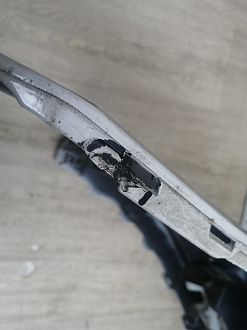 AA045975; Бампер передний; без паркт.; под омыват. (5K0807221) для Volkswagen Golf/БУ; Оригинал; Р1, Мелкий дефект; 