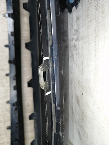 Фотография детали AA045038; Бампер передний; под паркт.; без омыват. (3G0807221) для Volkswagen Passat/БУ; Оригинал; Р1, Мелкий дефект; . Фото номер 19