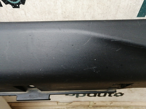 Фотография детали AA035215; Накладка порога правая (76850-4CM0B) для Nissan X-Trail III (T32) (2013-2018)/БУ; Оригинал; Р1, Мелкий дефект; . Фото номер 5