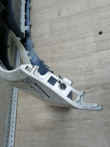 Фотография детали AA046107; Бампер передний, AMG; под паркт.; без омыват. (A2058850925) для Mercedes-Benz C-klasse IV (W205) (2014-2018)/БУ; Оригинал; Р1, Мелкий дефект; . Фото номер 16