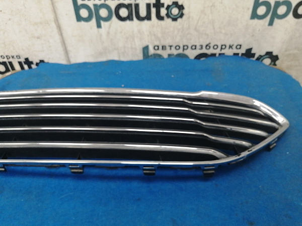 Решетка радиатора Форд Fiesta VI Hatchback рест. 2013-2019, б/у, фото 9