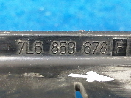 AA034689; Решетка переднего бампера нижняя (7L6853678F) для Volkswagen Touareg I рест. (2007- 2010)/БУ; Оригинал; Р1, Мелкий дефект; 