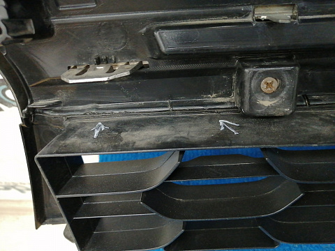 Фотография детали AA038843; Решетка радиатора (623103564R) для Renault Duster I рест. (2015-2021)/БУ; Оригинал; Р1, Мелкий дефект; . Фото номер 18