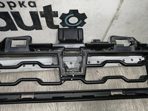 Фотография детали AA045109; Решетка переднего бампера верхняя, М-пакет; под камер. (51118060891) для BMW Х6 II (F16) (2014-2019)/БУ; Оригинал; Р1, Мелкий дефект; . Фото номер 6