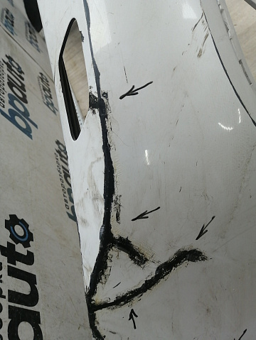 Фотография детали AA045707; Бампер передний; без паркт.; под омыват. (5СU807221A) для Volkswagen Jetta VI рест. (2015-2018)/БУ; Оригинал; Р2, Удовлетворительное; . Фото номер 9