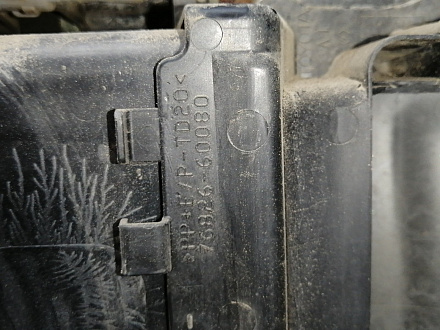 AA045273; Накладка крышки багажника, без кнопок (76811-60190) для Toyota Land Cruiser Prado 150 (2010 — 2013)/БУ; Оригинал; Р0, Хорошее; (070) Белый перламутр 3х. сл.