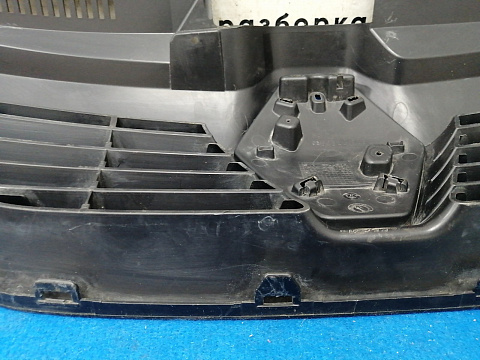 Фотография детали AA028207; Решетка радиатора (623107605R) для Renault/БУ; Оригинал; Р1, Мелкий дефект; . Фото номер 12