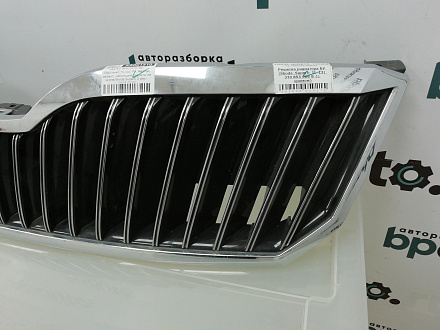 Решетка радиатора Шкода Superb II Liftback рест. 2013-2015, б/у, фото 4