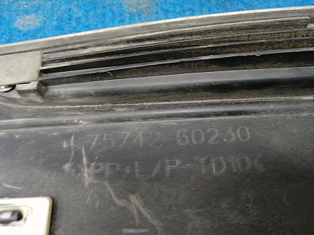 AA031982; Накладка на дверь задняя левая, молдинг (75742-60230) для Lexus GX460/БУ; Оригинал; Р1, Мелкий дефект; 