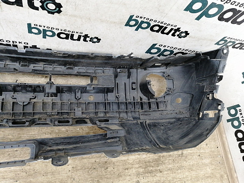 Фотография детали AA024390; Бампер передний, под ПТФ; под паркт.; под омыват. (9H22-17B971-A) для Land Rover Discovery III (2004 - 2009)/БУ; Оригинал; Р1, Мелкий дефект; . Фото номер 11