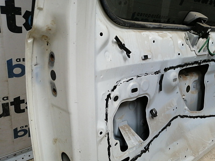 AA045271; Крышка багажника (67005-60F50) для Lexus GX460/БУ; Оригинал; Р1, Мелкий дефект; 