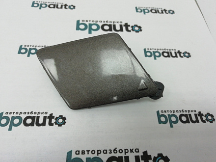 AA004168; Заглушка буксир. крюка переднего бампера (51117200717) для BMW 5 серия F10 F11/БУ; Оригинал; Р0, Хорошее; (A17) Темно-серый