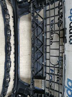 AA045533; Бампер передний; под паркт.; под омыват. (4L0 807 437 H) для Audi Q7 I рест. (2010-2015)/БУ; Оригинал; Р1, Мелкий дефект; 