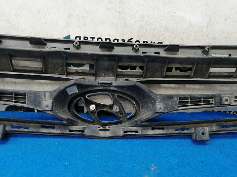 Фотография детали AA028833; Решетка радиатора (86351-2M300) для Hyundai Genesis Coupe I рест. (2012-2016)/БУ; Оригинал; Р2, Удовлетворительное; . Фото номер 7