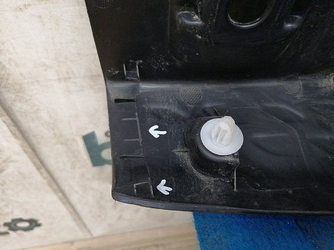Фотография детали AA031201; Накладка задней панели (64716-F4010) для Toyota C-HR/БУ; Оригинал; Р1, Мелкий дефект; . Фото номер 11