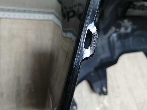 Фотография детали AA045924; Бампер передний; под паркт.; под омыват. (52119-60J00) для Toyota Land Cruiser 200 рест. (2012 — 2015)/БУ; Оригинал; Р1, Мелкий дефект; . Фото номер 19