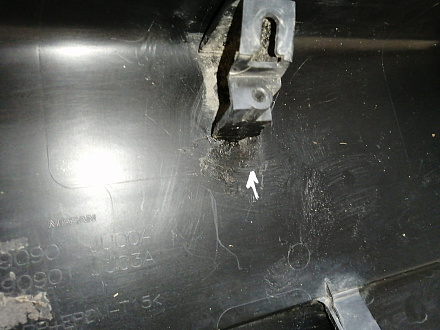 AA045279; Накладка крышки багажника нижняя, пластик (90901-JU00A) для Nissan X-Trail T31/БУ; Оригинал; Р1, Мелкий дефект; 