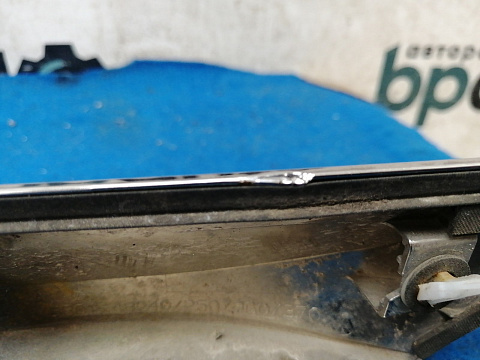 Фотография детали AA030949; Накладка крышки багажника; под камер. (76801-48240) для Lexus RX III рест. (2012 — 2015)/БУ; Оригинал; Р1, Мелкий дефект; . Фото номер 9