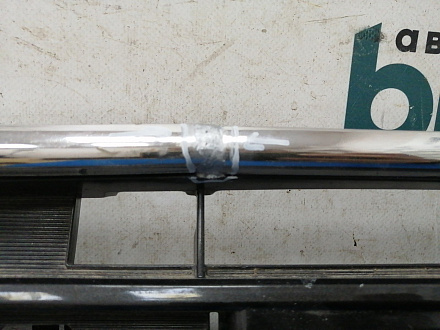 AA030961; Решетка переднего бампера (53112-33160) для Toyota Camry 55 рест. (2014 — 2017)/БУ; Оригинал; Р2, Удовлетворительное; 