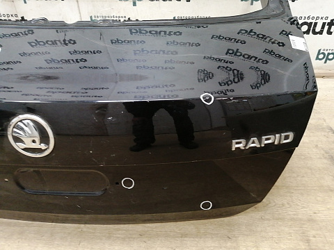 Фотография детали AA038827; Крышка багажника (5JA827219) для Skoda Rapid/БУ; Оригинал; Р1, Мелкий дефект; . Фото номер 10