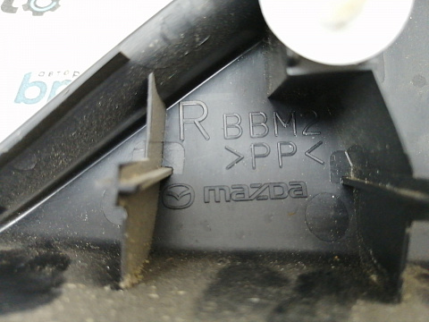 Фотография детали AA020189; Накладка, уголок передней правой двери внутренний (BBM2-69-111B) для Mazda 3 BL/БУ; Оригинал; Р0, Хорошее; . Фото номер 5