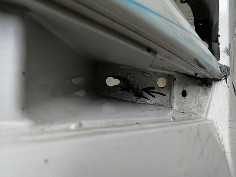 Фотография детали AA045834; Бампер передний; без паркт.; без омыват. (6400J511ZZ) для Mitsubishi Pajero Sport III рест. (2019-н.в.)/БУ; Оригинал; Р2, Удовлетворительное; . Фото номер 9