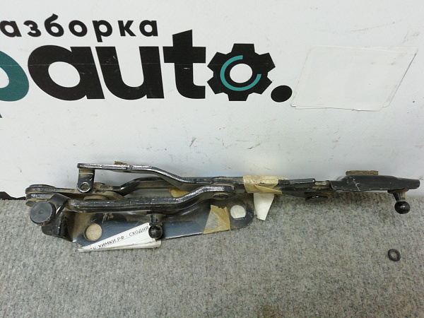 Петля крышки багажника левая Мазда 3 I BK рест. Sedan 2006-2009, б/у, фото 4