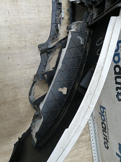 AA045519; Бампер передний; под паркт.; под омыват. (4L0 807 437 H) для Audi Q7 I рест. (2010-2015)/БУ; Оригинал; Р1, Мелкий дефект; 